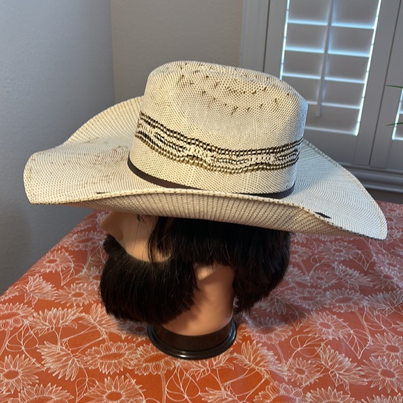 Bangora Twister hats by M& P. - Picture 2 of 12